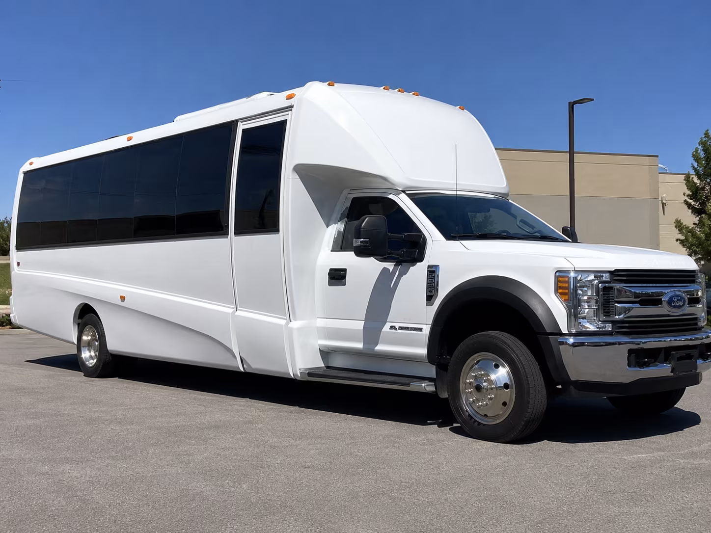 charter buses for science and nature museum field trips near plano