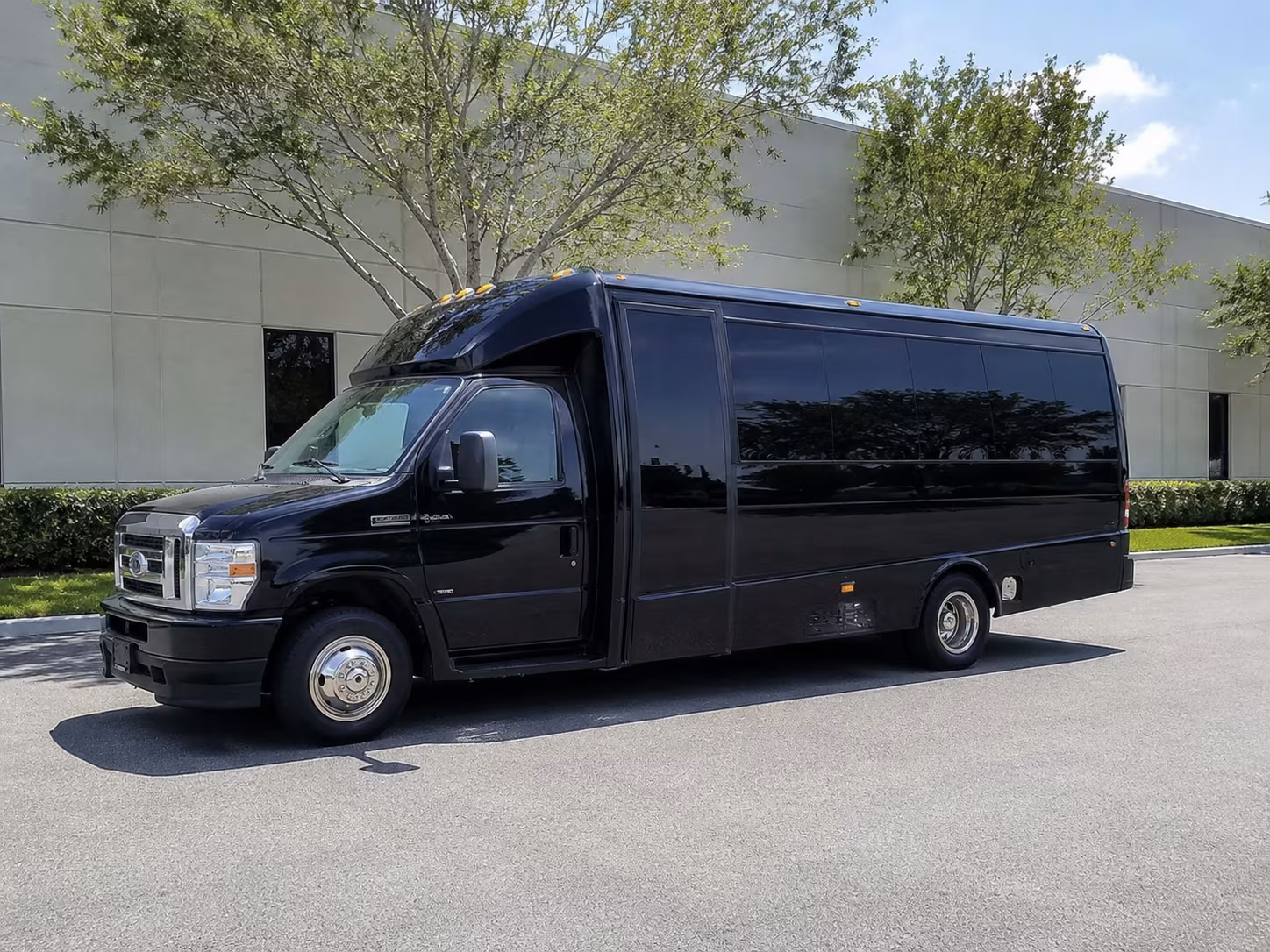 charter buses to dos equis pavilion shows from plano