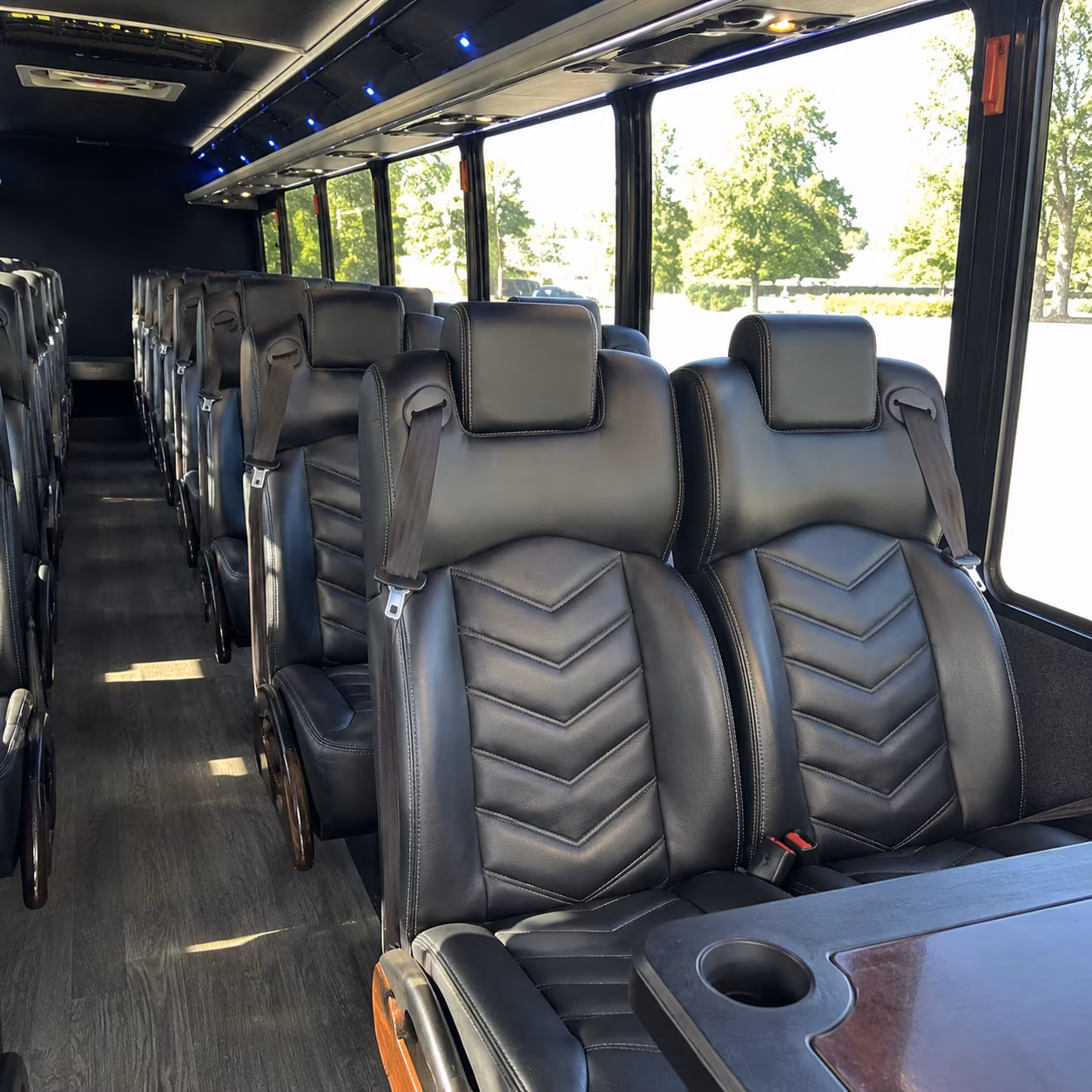 minibus rentals for mckinney and collin county winery tours