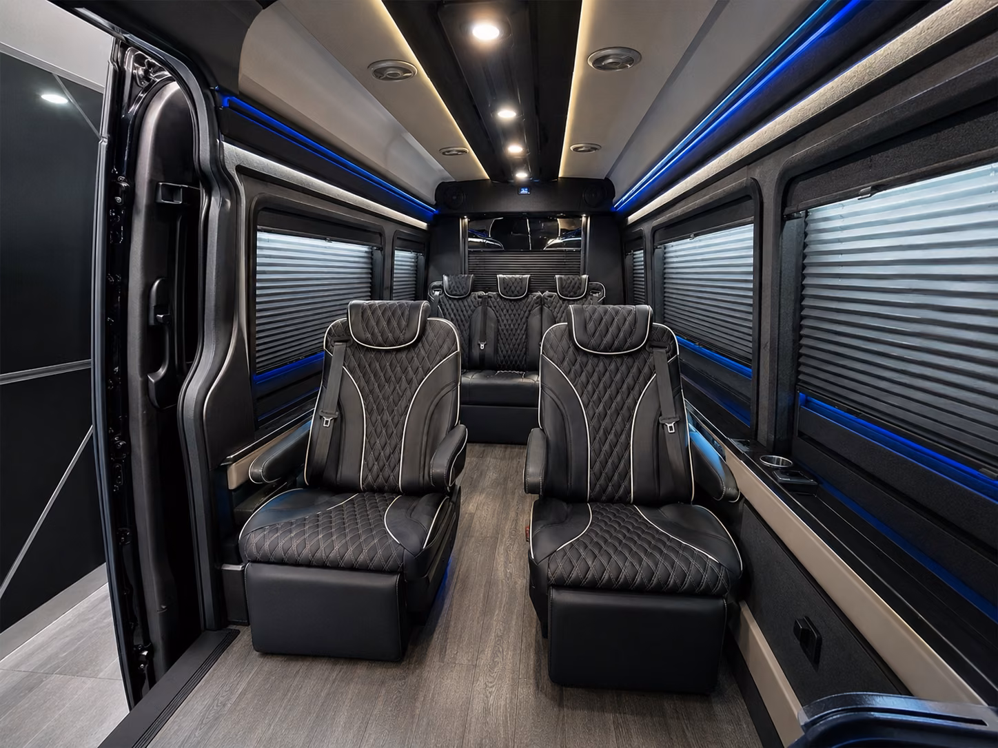 multi stop hotel shuttle buses to dfw and love field