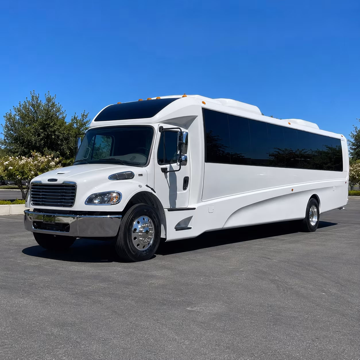 plano 30 passenger minibus