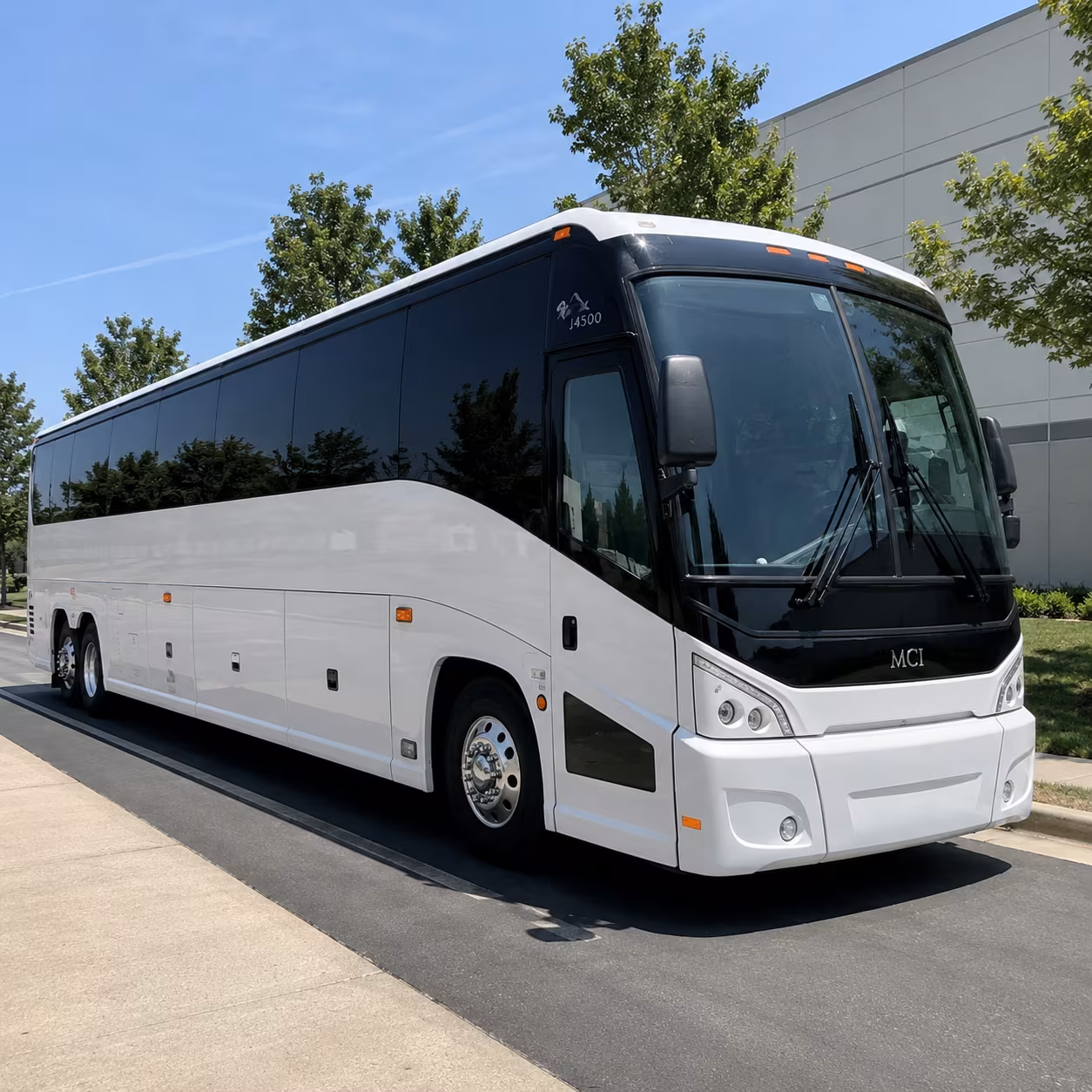 warehouse and distribution group shuttles near sam rayburn tollway